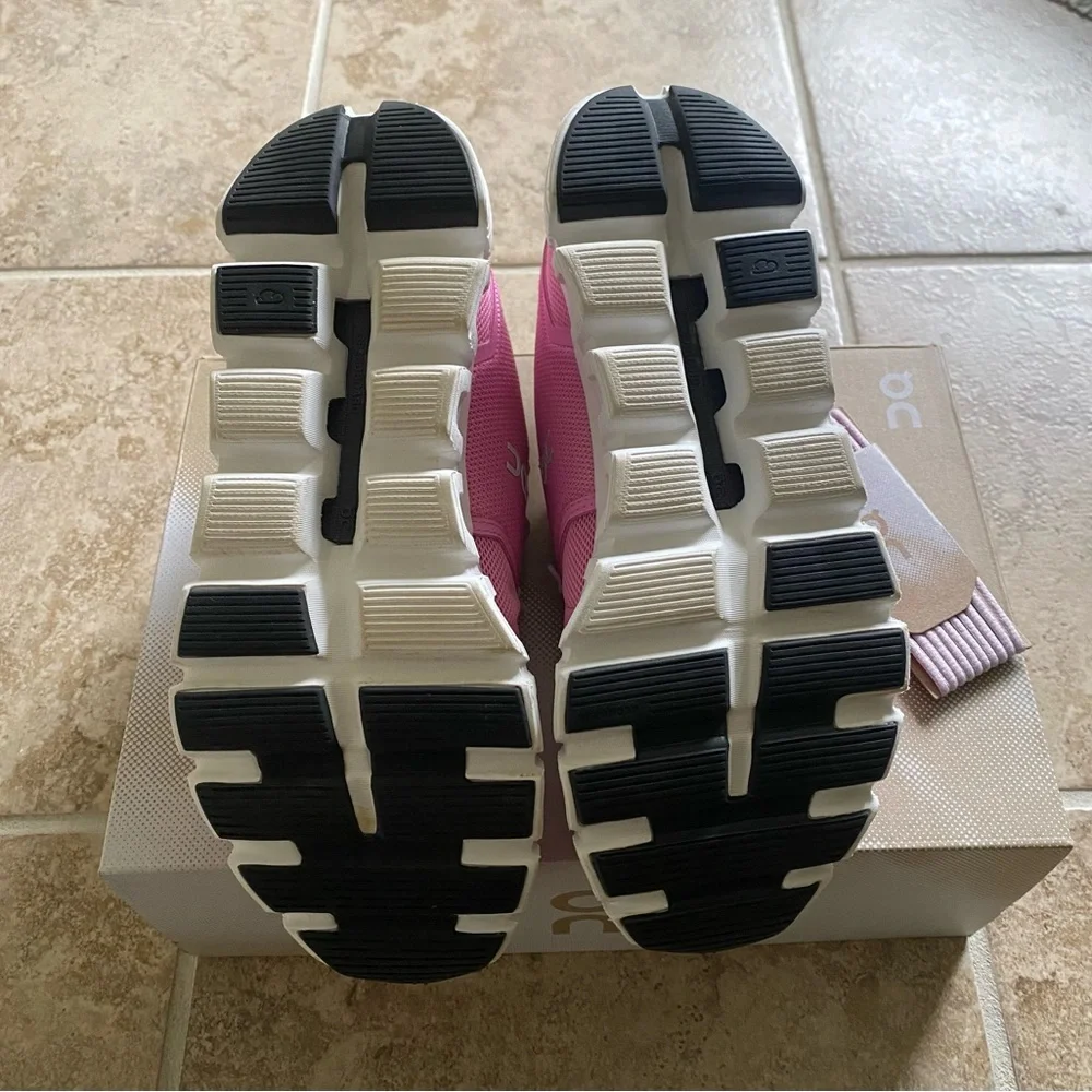 On Cloud 6 Shoes, Raspberry and White, Size 7.5 M, Excellent Condition - Picture 5 of 5